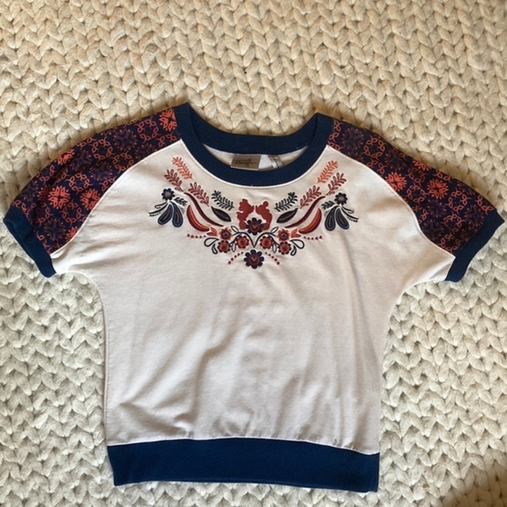 Like new XS Minnie and Mickey shirt